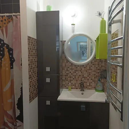 Cosy A 200 Du Tram B Separee Petite Veranda Lumineuse Donnant Sur Jardinet דירה *