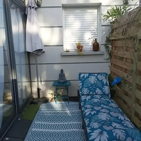 Cosy A 200 Du Tram B Separee Petite Veranda Lumineuse Donnant Sur Jardinet פסאק